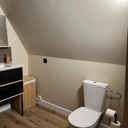 De Charmes Dans Le Centre De * Cherré