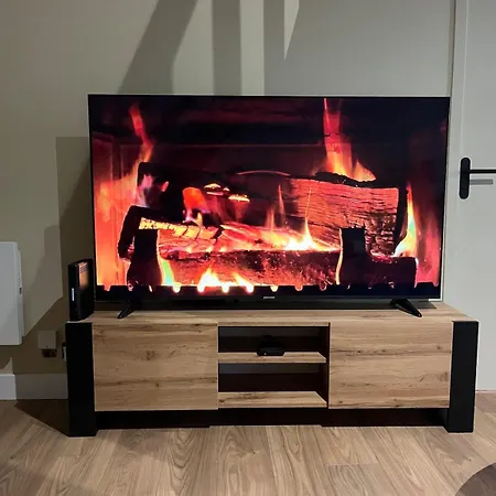 De Charmes Dans Le Centre De * Cherré